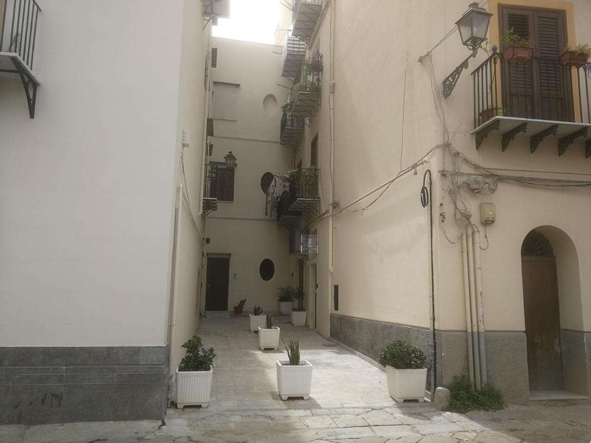 atocà2 confortevole loft vedi anche atocà1 e atocà3 Palermo Exterior foto